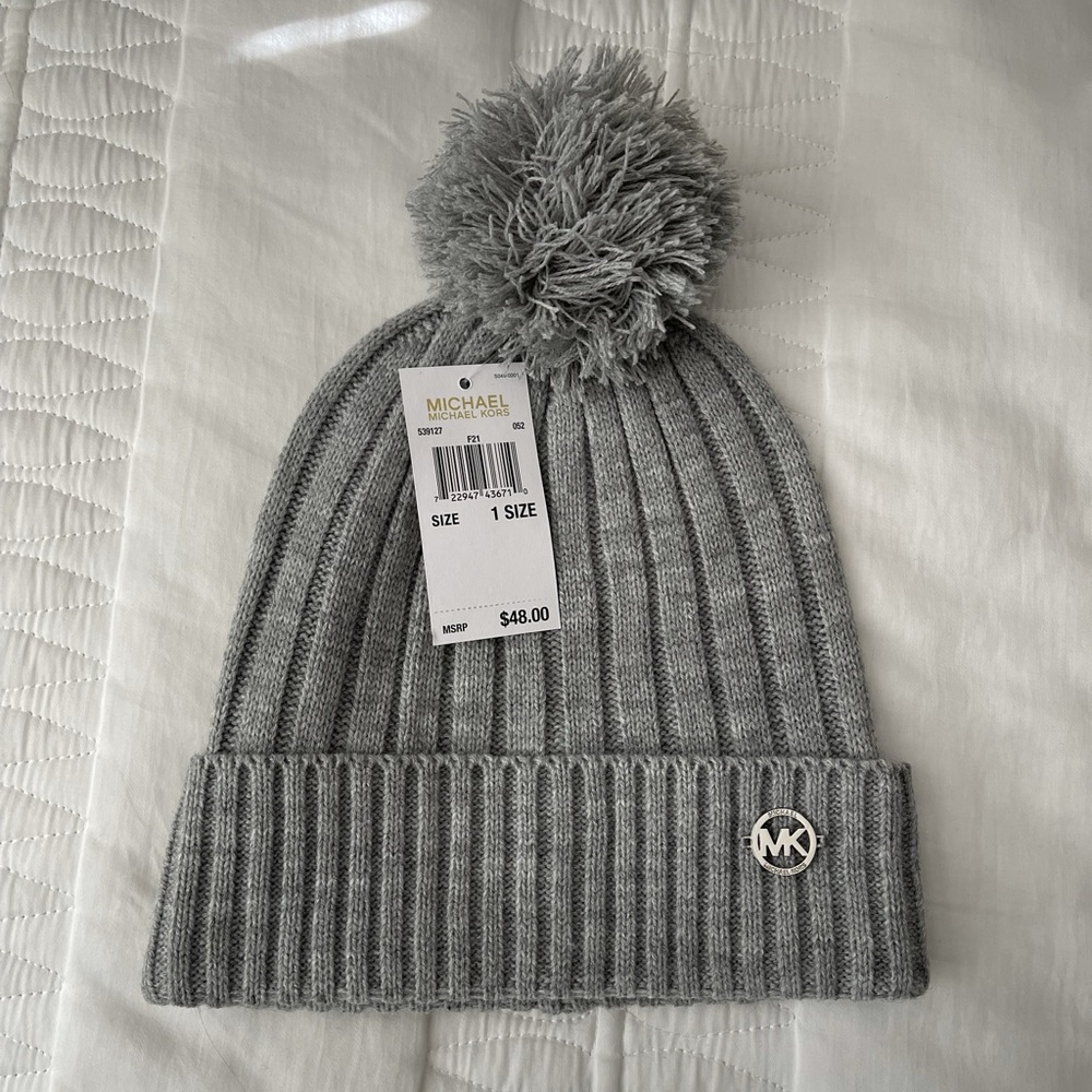 NWT! Michael Kors gray beanie